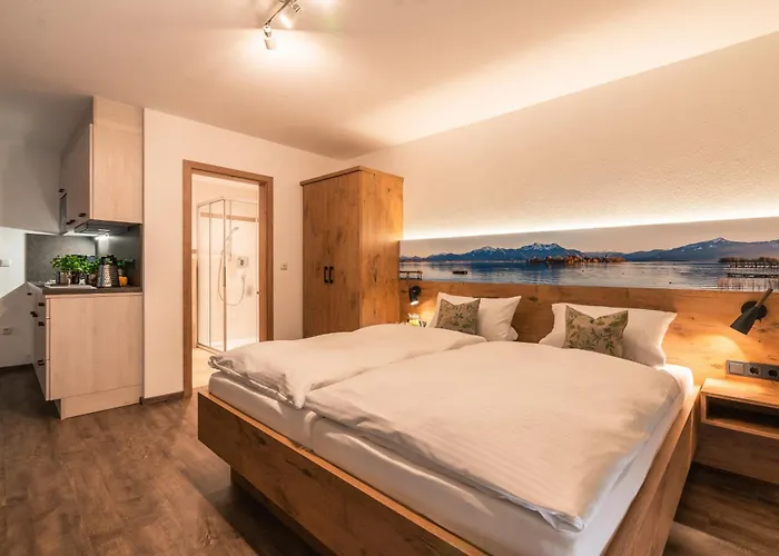 Gaeste- Und Apartmenthaus Wiesholler Konukevi
