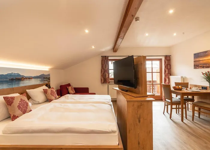 Gaeste- Und Apartmenthaus Wiesholler