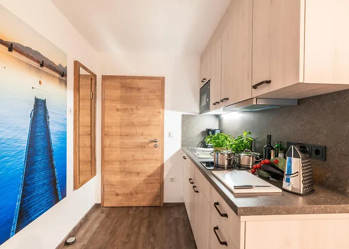 Gaeste- Und Apartmenthaus Wiesholler Chieming