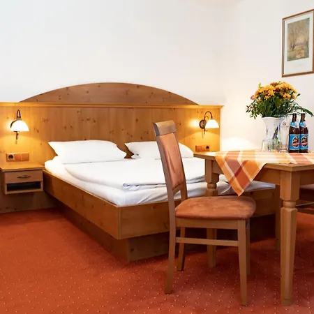Gaeste- Und Apartmenthaus Wiesholler Guest house Chieming