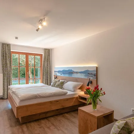 Gaeste- Und Apartmenthaus Wiesholler 3* Chieming