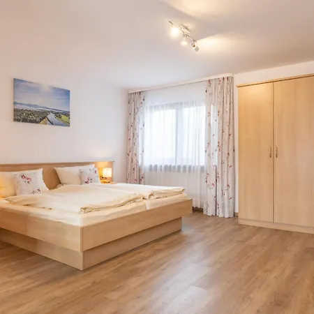 Gaeste- Und Apartmenthaus Wiesholler 3* Chieming